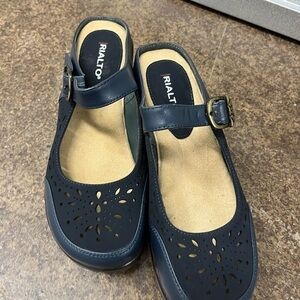 Rialto Blue Mules with Adjustable Strap and Suede Finish Size 9W